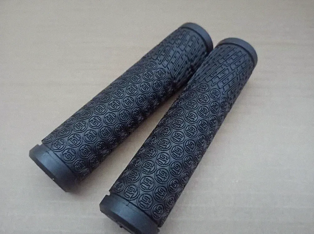 GT bicycle MTB Folding bike Handlebar Grip 130mm 1 pair fixed gear grip